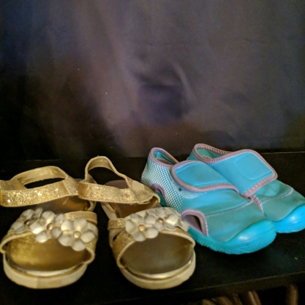 Girls sandals